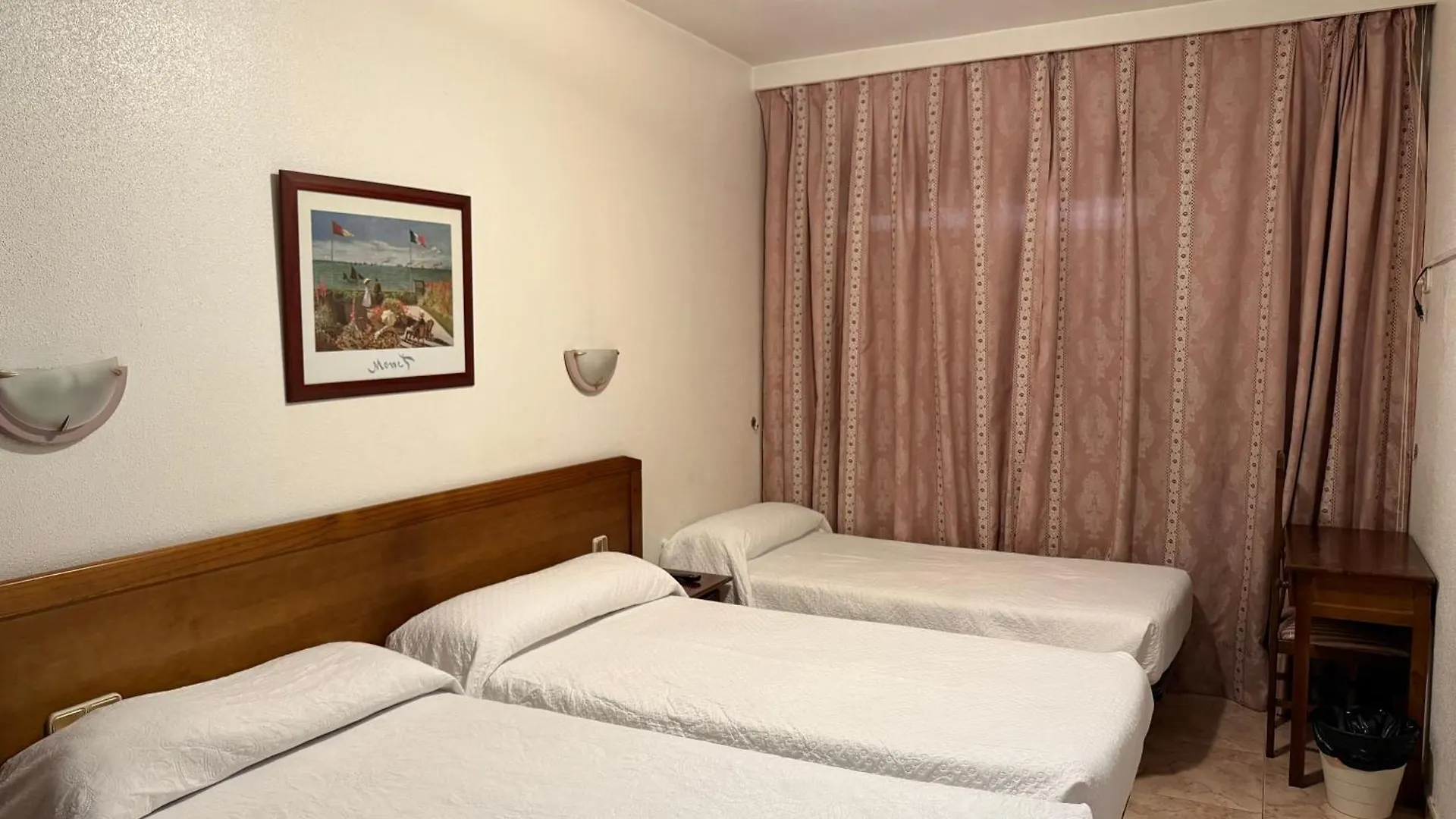 Hotel Praderón San Sebastián de los Reyes 2*,  España